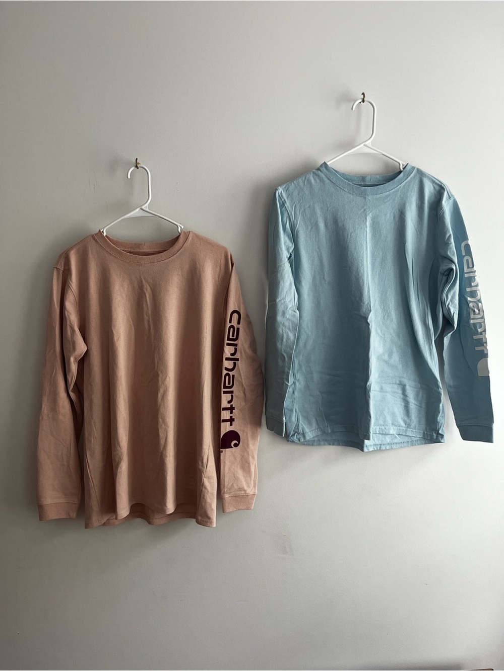 Women’s Carhartt Long Sleeve Loose Fit Logo Tee Shirts